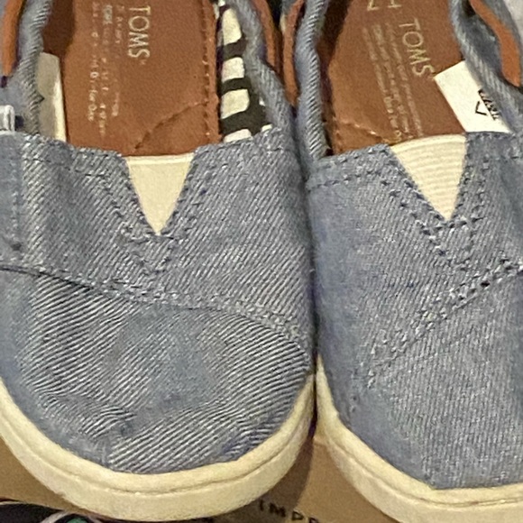 Kids toms,Chanbray - Picture 2 of 2